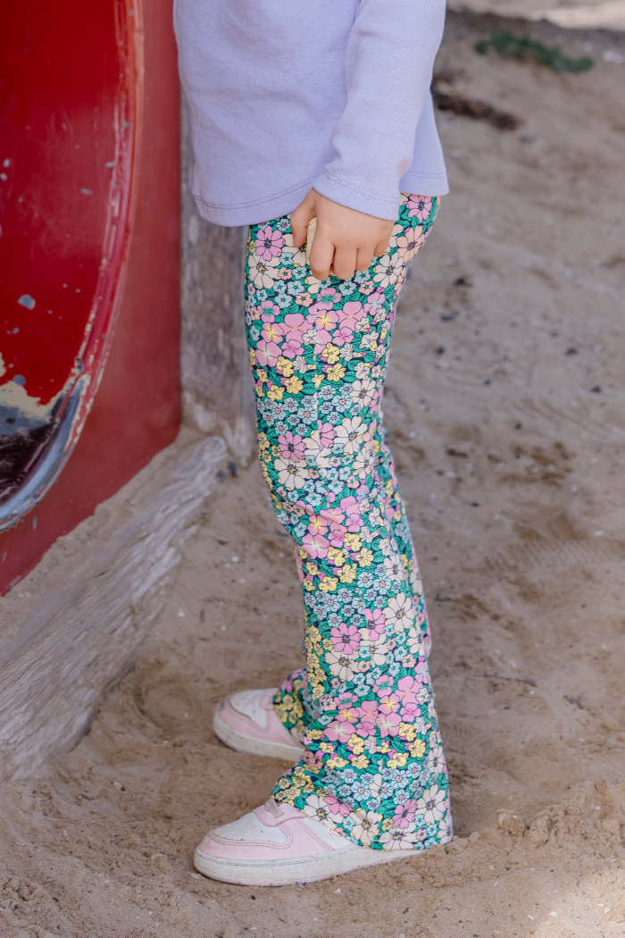 Posie Patch Flared Legging